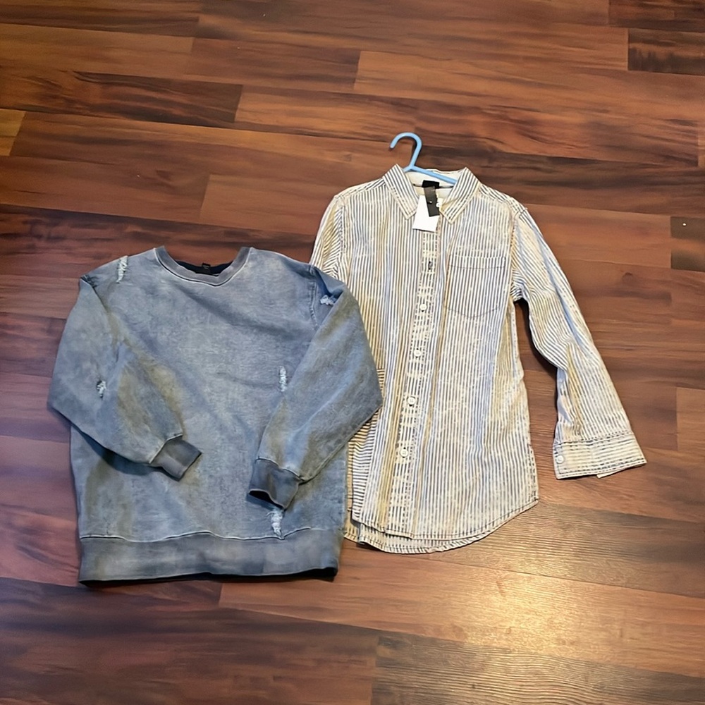 (Both included) Boys size small 6/7 Art Class long sleeved shirt and sweatshirt